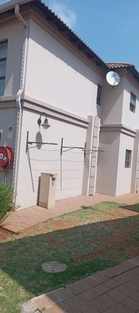 2 Bedroom Property for Sale in Hartbeespoort North West